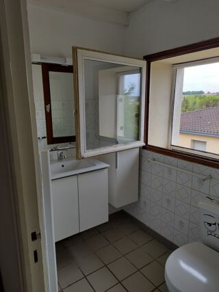  Appartement à louer 3 pièces 43 m²
