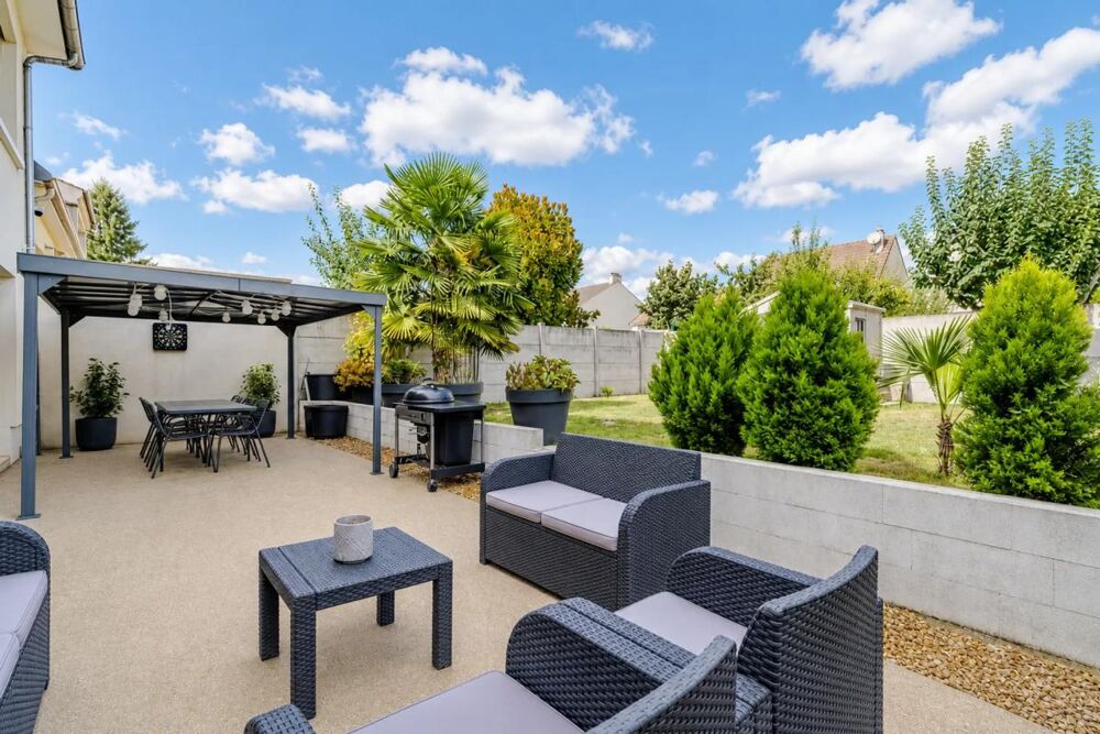 Vente Maison Maison de 8 pièces de 213 m² située à Paray-Vieille-Poste Paray vieille poste