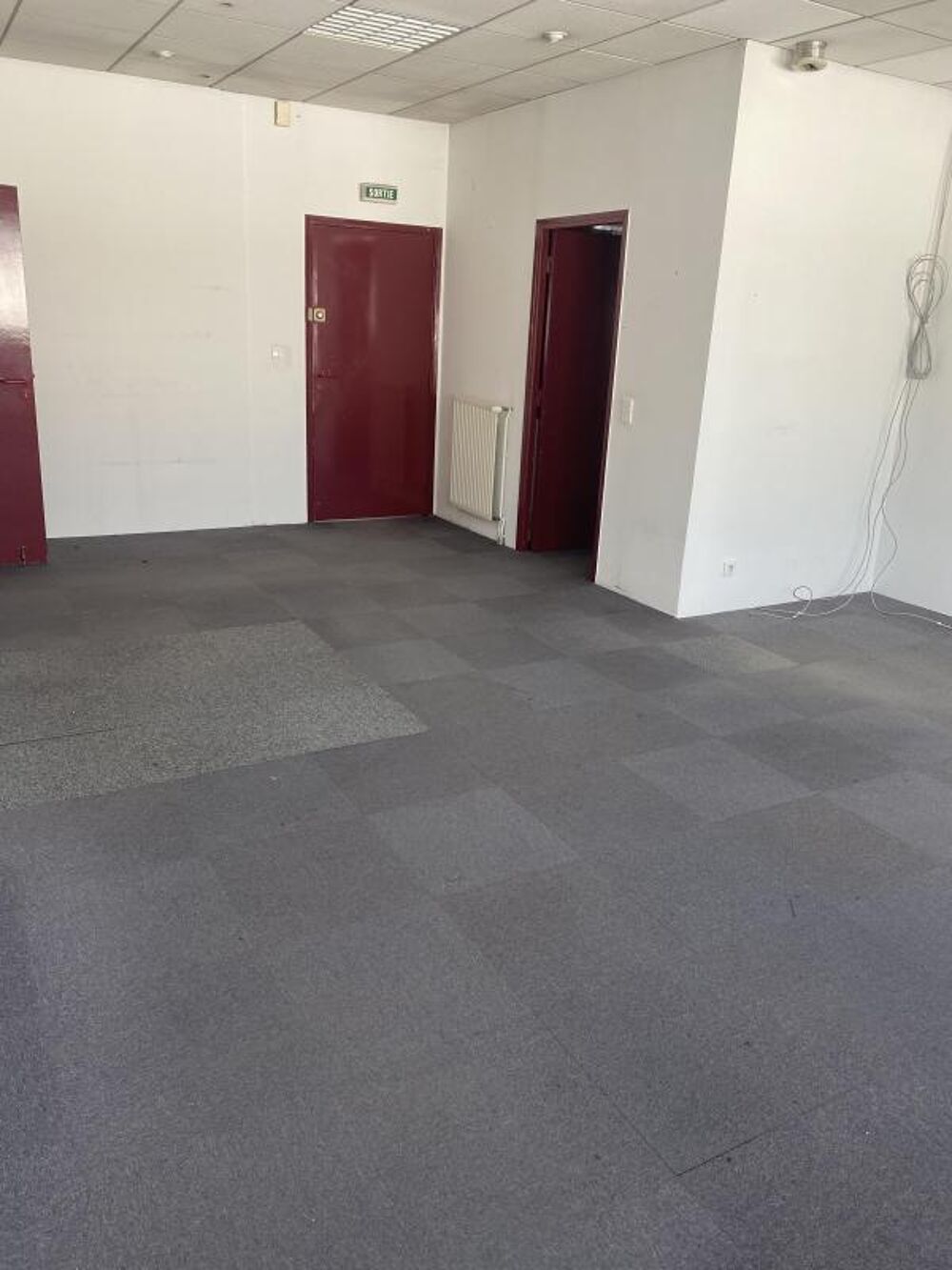   Bureaux à louer – Espace commercial Saint-Marc (face au bowling du Rouergue) Onet le chateau