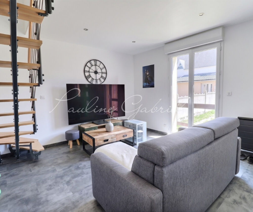 Petite maison rénovée Sté Cécile avec jardin, garage, sous-sol et dépendances