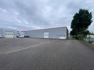  Immeuble à vendre 7 pièces 2100 m²