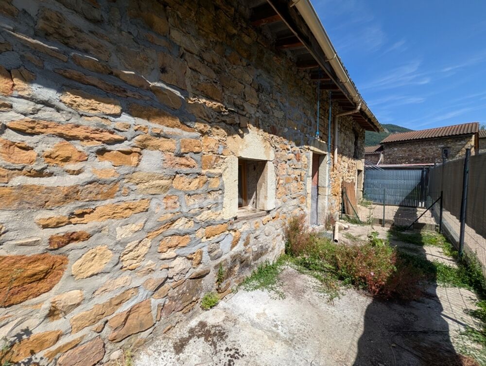 Vente Maison A vendre - Maison de village en pierre à rénover - potentiel 140m² + garage + terrasse 16.7m² - Bettant à proximité d'Amberieu e Bettant