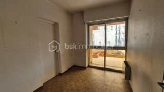  Immeuble à vendre 14 pièces 376 m²
