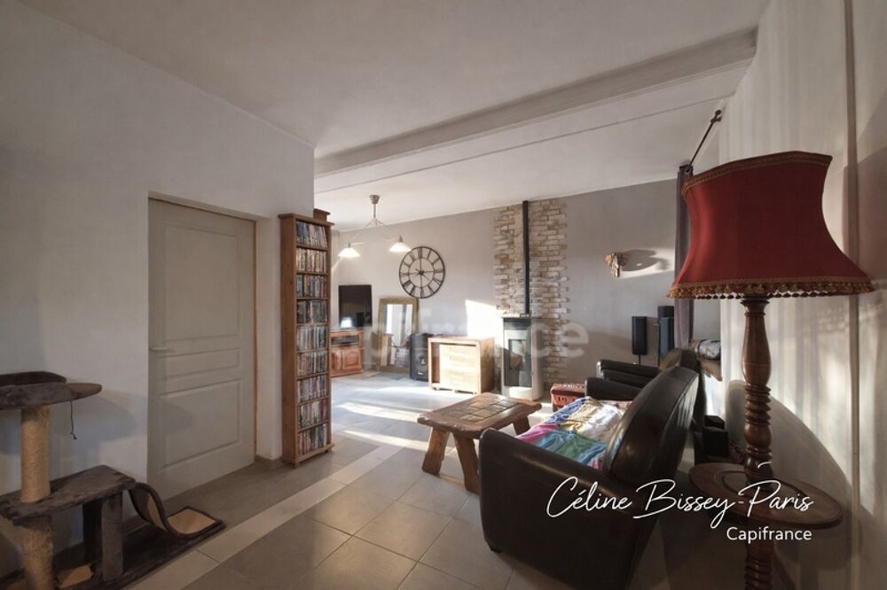 Vente Ferme Ferme 4 pièces VILLECHETIVE (89), Plein pied, 2 chambres, cour, jardin, nombreuses dépendances, garage 2 voitures, Comble aménag Villechetive
