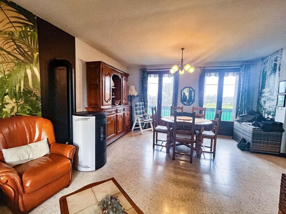 Maison 110m², 2 chambres, bureau, avec fort potentiel d'agrandissement, jardin arboré de près de 7000m², 5 pièces, 2 chambres- 4