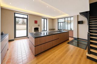  Propriété/château à vendre 9 pièces 291 m²