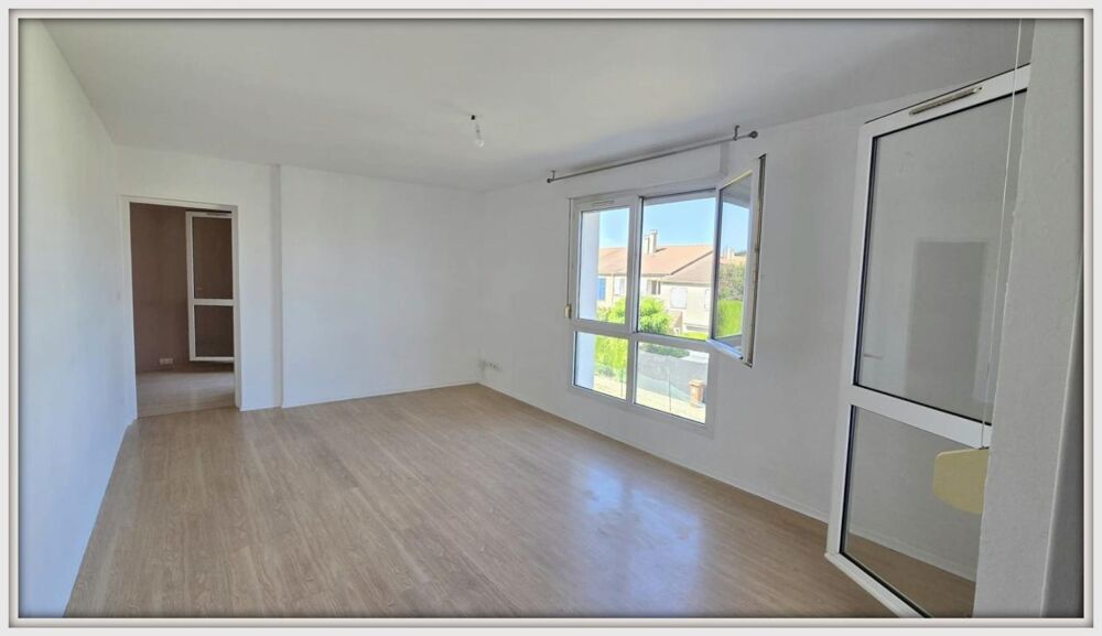 Vente Appartement Appartement à vendre 2 pièces OSNY (95) Osny