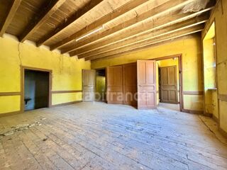 Vente Maison MAISON EN PIERRE MITOYENNE DE 142 M2, 235 M2 DE TERRAIN + 2260 M2 DE TERRAIN DÉPORTÉ , ENTIÈREMENT À RÉNOVER La tuiliere