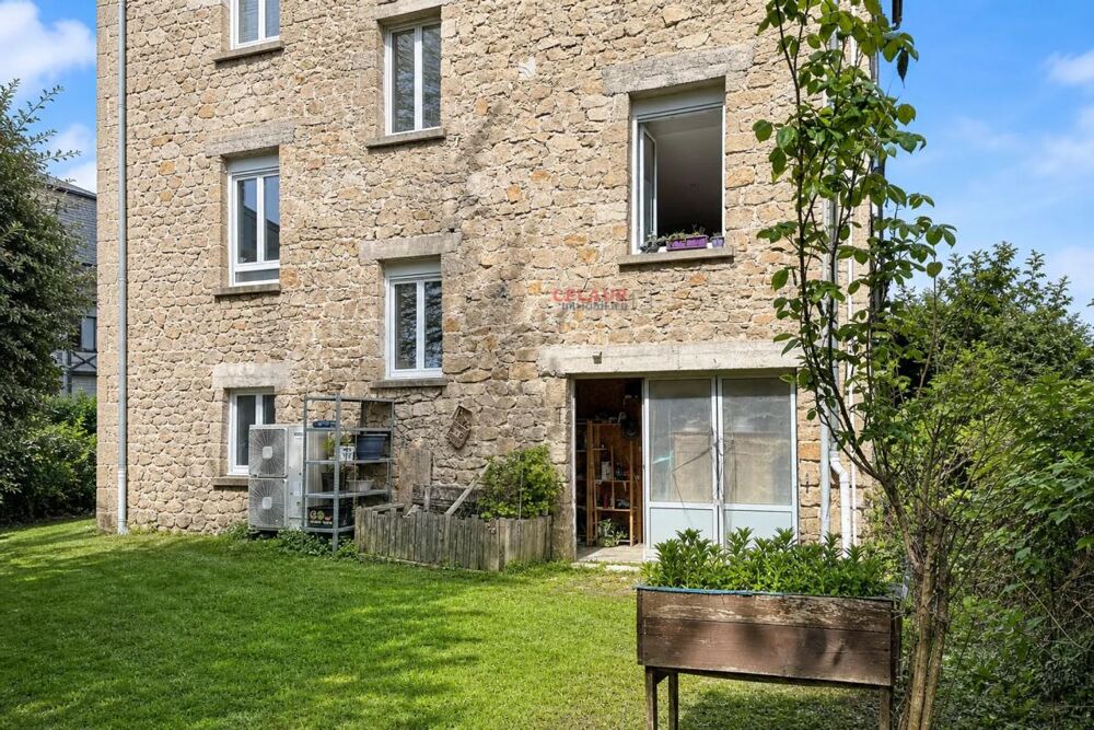 Maison 11 pièces 219 m² · à Montaignac sur Doustre · 219 m² · 149 000 €