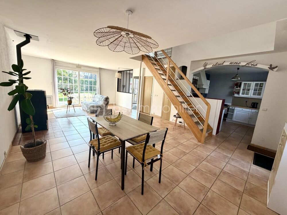 Maison 6 pièces 117 m² · à Savigny le Temple · 117 m² · 320 000 €