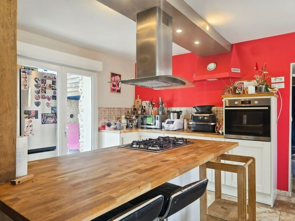 Maison de campagne avec 4 chambres, potentiel d'aménagement et terrain sans vis-à-vis à Tresson