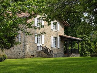  Propriété/château à vendre 12 pièces 231 m²