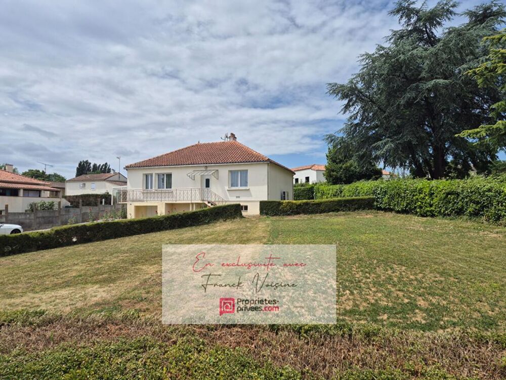 A VENDRE en Exclusivité à Saint Prouant, maison de 93 m2 avec 3 chambres sur une parcelle de 1090 m2
