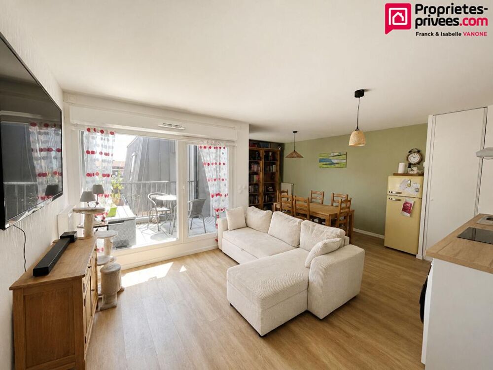 GRAND T2 RECENT - Dernier étage - 51m² - balcon - place de parking