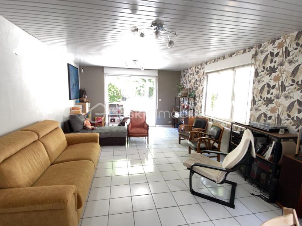 Maison semi individuelle 3 chambres garage grand jardin