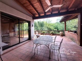  Maison  vendre 15 + pices 351 m