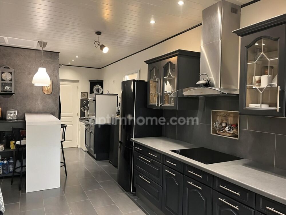 A SAISIR ! Maison de plain-pied de 125m² - 4 chambres - Agris (16)