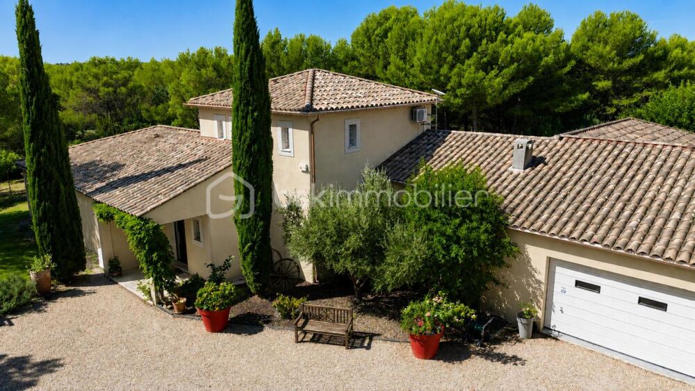 à vendre  Propriété/château Lambesc (13410)