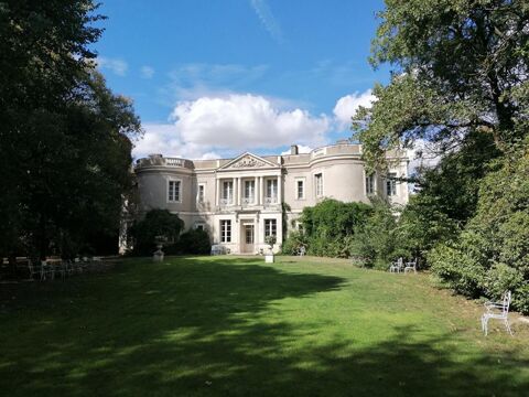 Château avec grande salle de réception et parc d'1,6 hectare 875000 Le Fousseret (31430)
