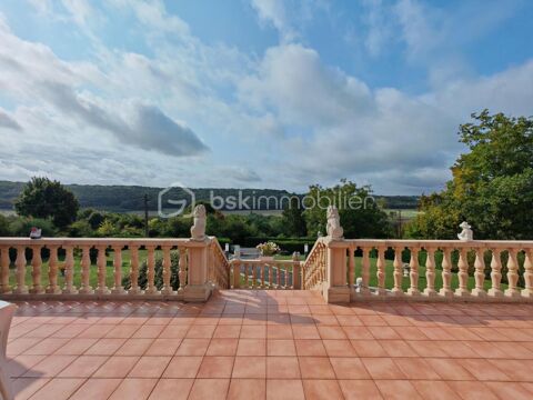   Maison � la vue magique de plain pied, sous-sol total et piscine Maison - 8 pi�ce(s) - 269 m�