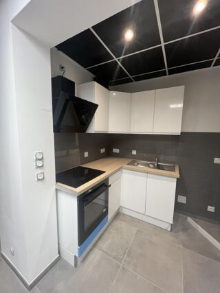  Appartement à louer 2 pièces 37 m²