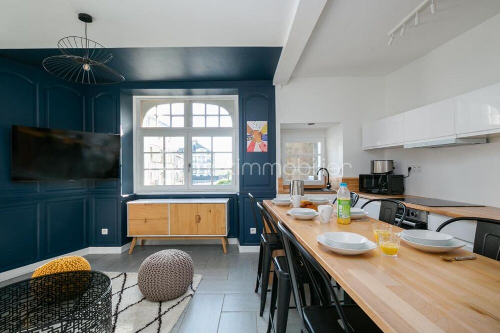 Maison de ville - 5 CH - 2 SDE - Idéale vie citadine ou investissement locatif