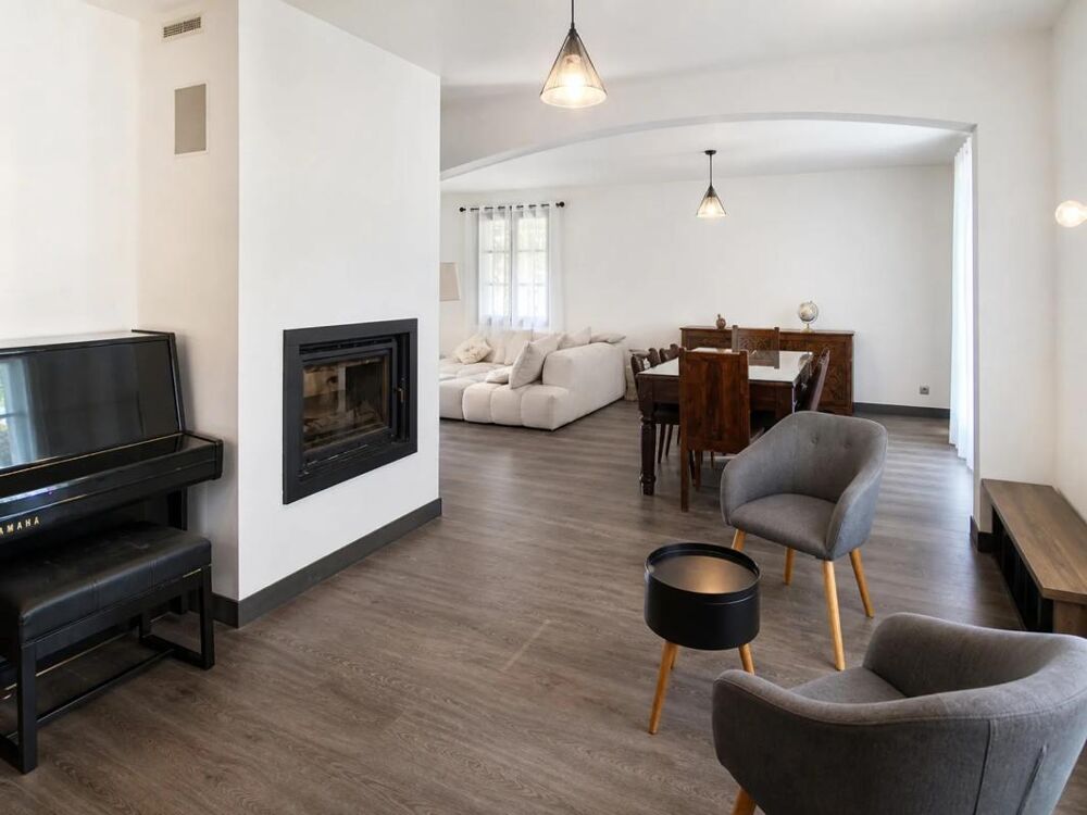 Maison de 9 pièces de 183 m² à Linars