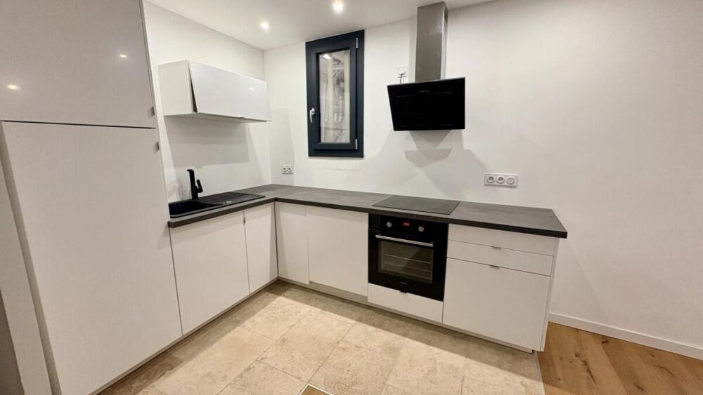 Vente Appartement Coup de coeur pour ce Charmant T2 de 52 m² sous les toits – Avignon