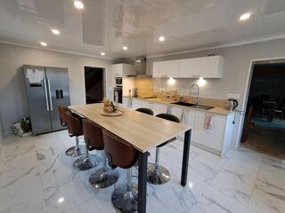  Maison � vendre 10 pi�ces 245 m�