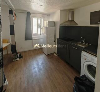  Immeuble  vendre 15 + pices 350 m