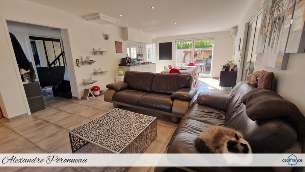 Vente Villa ? VILLA D'EXCEPTION – 6 PIÈCES – PISCINE, SPA, CINÉMA + MAISON ANNEXE INDÉPENDANTE La rochelle