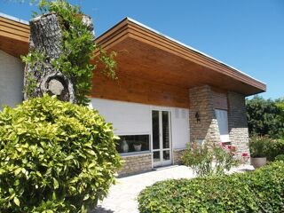  Maison à vendre 15 + pièces 742 m²