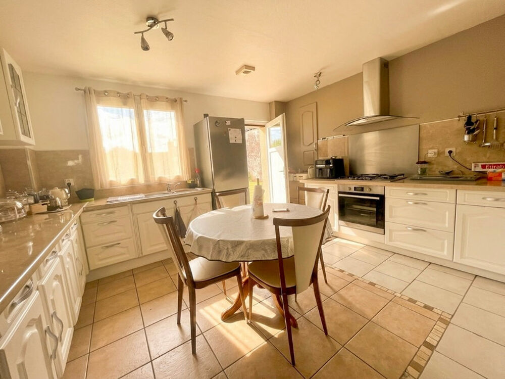 Vente Maison Maison à vendre 6 pièces proche de CHARTRES (28) Chartres