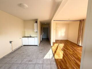 Appartement à louer 1 pièce 39 m²