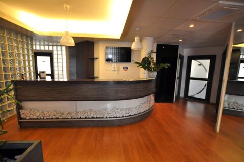 Local Commercial ou professionnel avec bureaux de 120 m&sup2; 1555 12000 Rodez