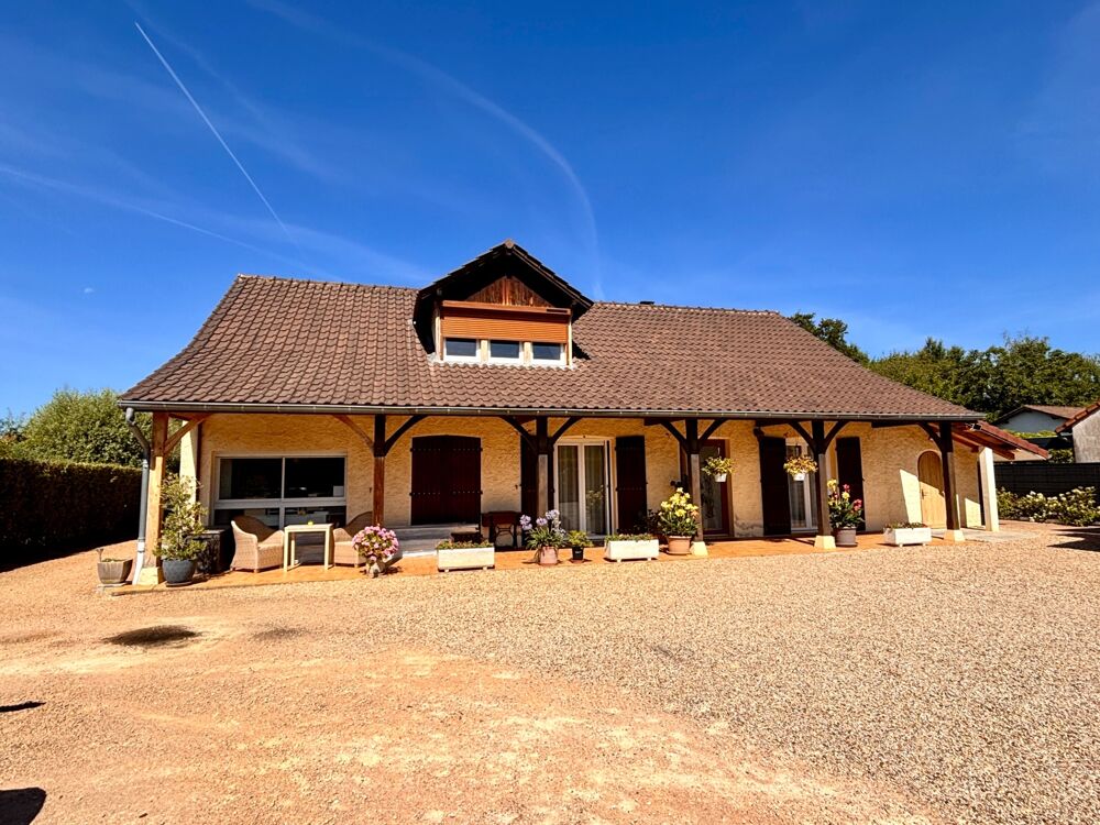 Maison familiale 179 m² - 4 Chambres - Dépendance 5 Garages - Atelier - Appentis - Terrain 1600 m² - L'ABERGEMENT-DE-CUISERY (71