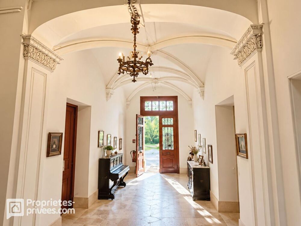 à vendre  Propriété/château Bollène (84500)