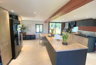  Villa à vendre 6 pièces 227 m²