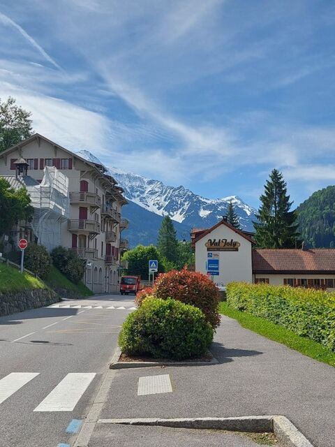 SAINT GERVAIS LES BAINS (74), A vendre Ensemble commercial Murs 236m&sup2; 506000 74170 Saint gervais les bains