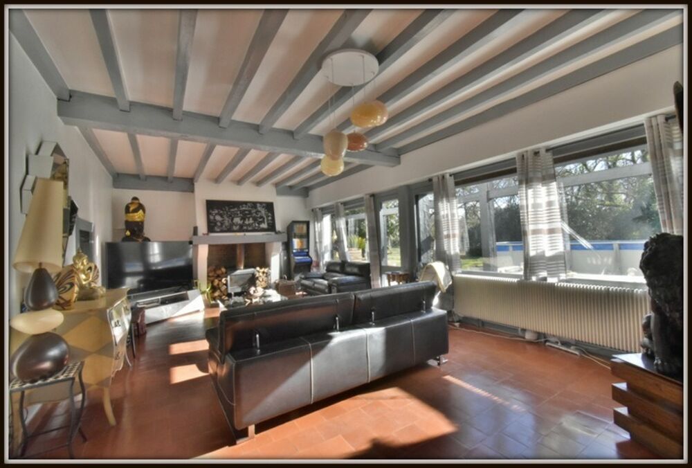 PROCHE DAX ( Mi-Chemin entre Dax & Mont de Marsan ) - MAGNIFIQUE VILLA LANDAISE de 266 m2 - 7 CHAMBRES