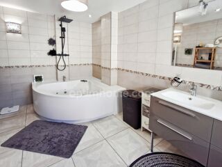  Maison � vendre 7 pi�ces 160 m�