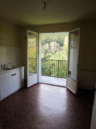 Immeuble à vendre 14 pièces 264 m²