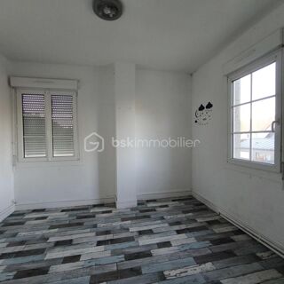  Immeuble à vendre 15 + pièces 284 m²