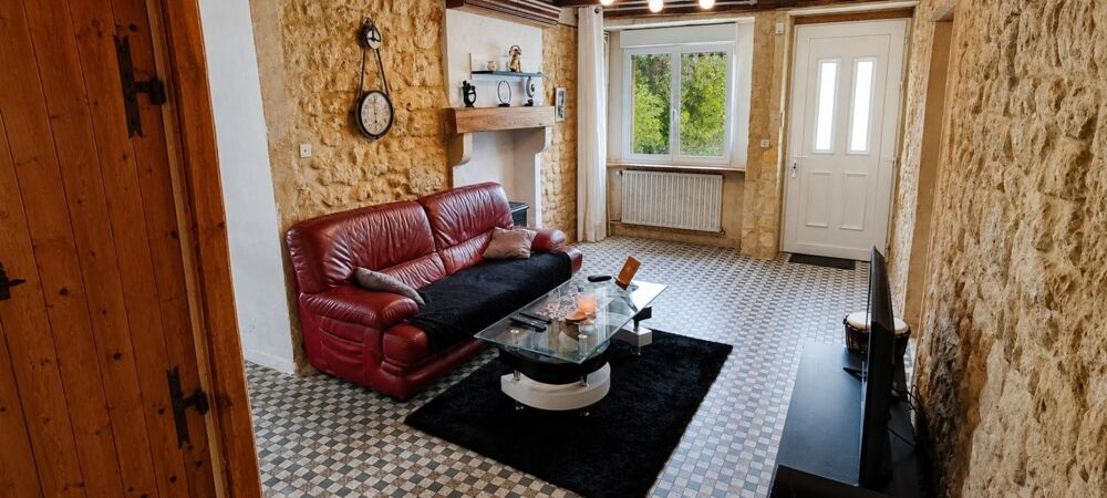 Maison familiale aux beaux volumes  Sans vis-à-vis  Grand garage  Aux portes de Jonzac