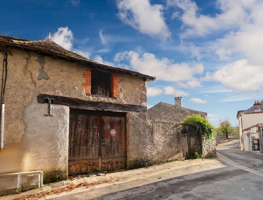 Grange de 110 m² environ sur 2 Niveaux sur parcelle de Terrain 280 m² - Centre Bourg Historique - MAGNAC LAVAL (87)