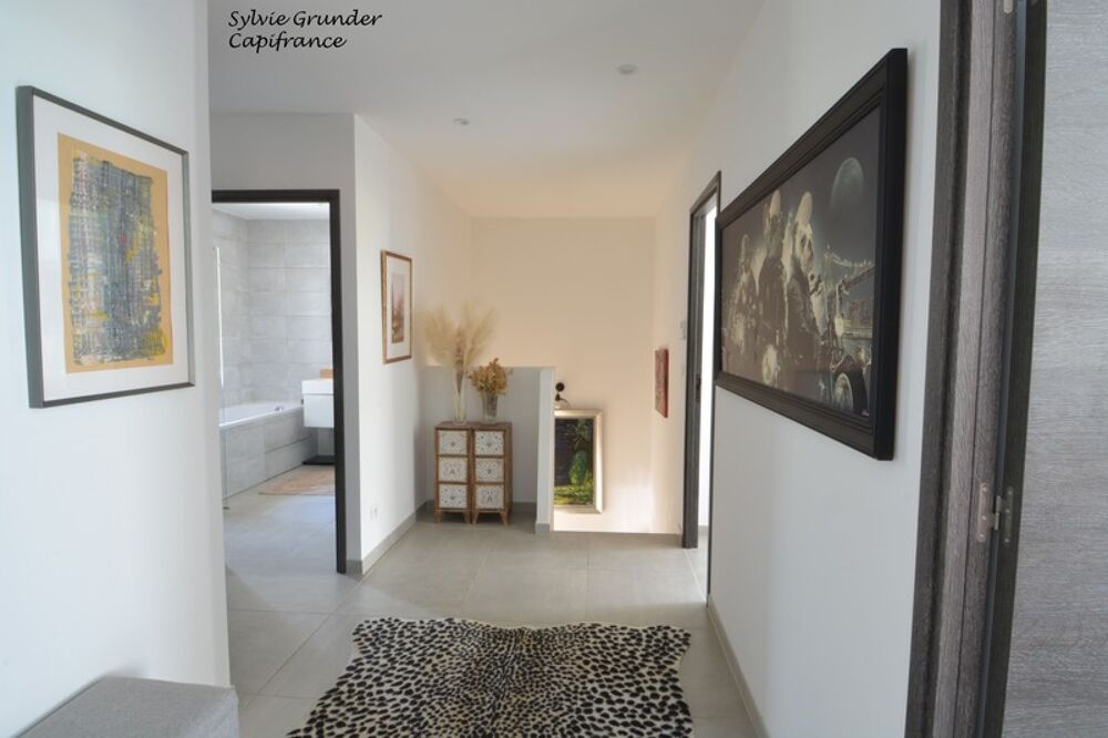 Vente Maison Maison à vendre contemporaine 6 pièces 4 chambres Salon de Provence Salon de provence