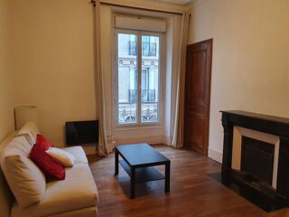  Appartement à louer 1 pièce 37 m²