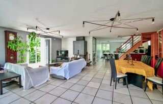  Maison  vendre 8 pices 166 m