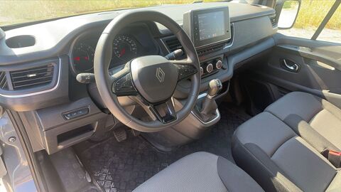 Trafic VU III 2.0 dCi 150 EDC7 Red Edition Confort - Automatique 2024 occasion 83330 Le Beausset