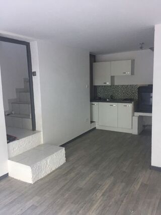  Appartement à louer 1 pièce 50 m²
